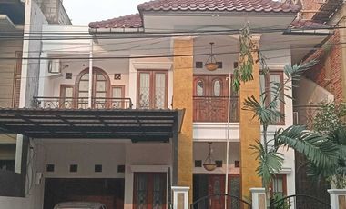 Rumah sewa kebayoran lama dekat Haji Nawi Jakarta selatan