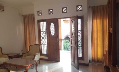 Rumah sewa kebayoran lama dekat Haji Nawi Jakarta selatan