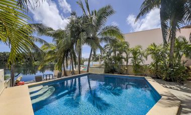Departamento en  Venta con Frente de Laguna - Puerto Aventuras