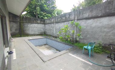 Rumah Resto Luas Pinggir Jalan Raya Strategis