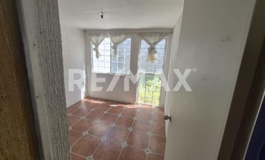 EXCELENTE OPORTUNIDAD, venta de casa sola - (3)