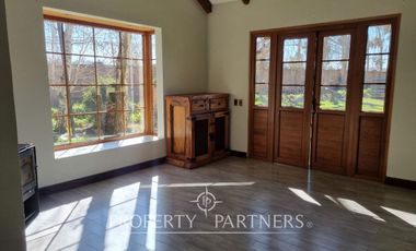 Excelente propiedad en arriendo en céntrico sector de la comuna