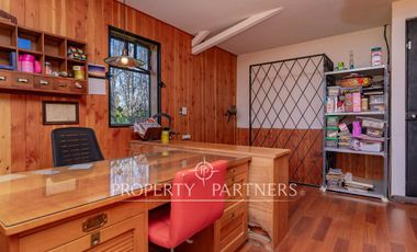 Galpón Sustentable con Techo Verde y Energía Solar a 30 Min de Santiago