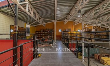 Galpón Sustentable con Techo Verde y Energía Solar a 30 Min de Santiago