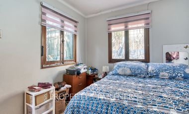 Oportunidad para inversionistas en Ñuñoa: Venta casa con gran terreno
