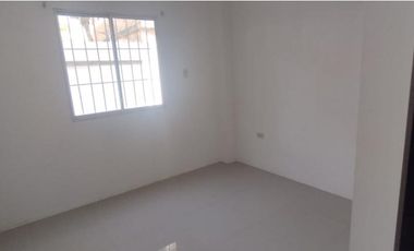 Casa en venta en Monterrey, apta para vivienda, grande, patio y terraza
