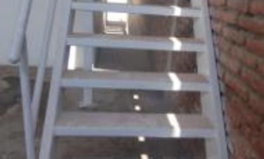 Casa en venta en Monterrey, apta para vivienda, grande, patio y terraza