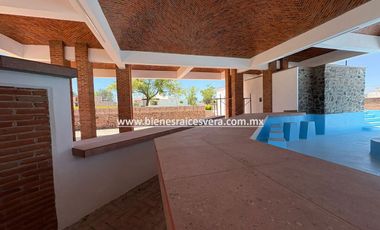 TERRENO EN VENTA EN TEQUISQUIAPAN EN EL FRACC. LAS KINTAS. Beto