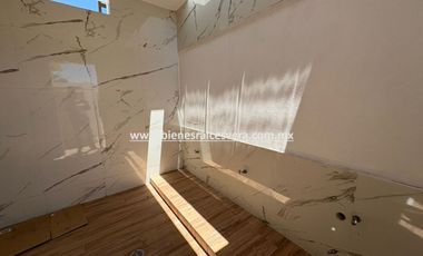 TERRENO EN VENTA EN TEQUISQUIAPAN EN EL FRACC. LAS KINTAS. Beto