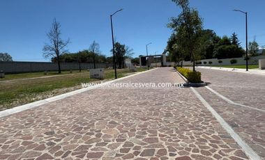 TERRENO EN VENTA EN TEQUISQUIAPAN EN EL FRACC. LAS KINTAS. Omar