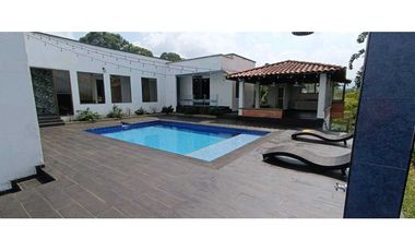 ALQUILO CASA CAMPESTRE SECTOR ALQUERIA DOSQUEBRADAS COD 7985190