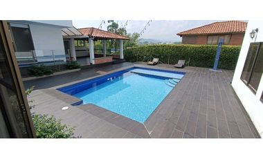 ALQUILO CASA CAMPESTRE SECTOR ALQUERIA DOSQUEBRADAS COD 7985190