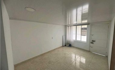 VENDO CASA SECTOR CORALES PEREIRA COD 8155194