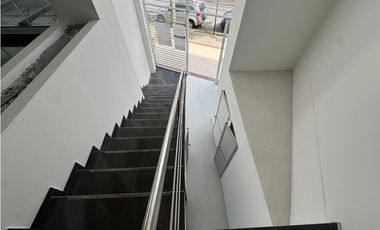 VENTA LOCAL COMERCIAL BARRIO LOS ALPES PEREIRA COD 8527214