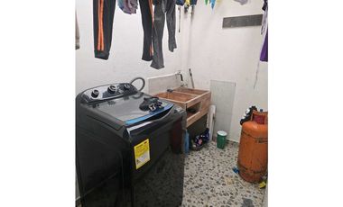 CASA LOTE EN LAS AFUERAS DE LA CEJA