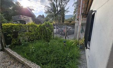 CASA LOTE EN LAS AFUERAS DE LA CEJA