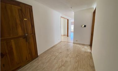 ALQUILO APARTAMENTO EN LOS ALPES COD 9004400