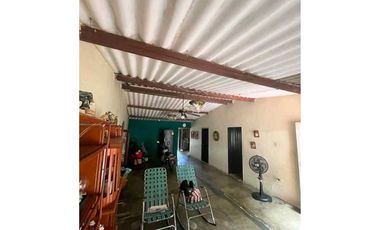 Casa de un piso para remodelar en  Santa Marta Colombia