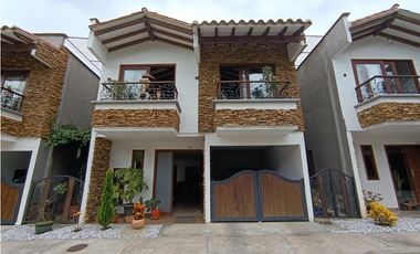 Casa en arriendo en unidad cerrada en La Ceja