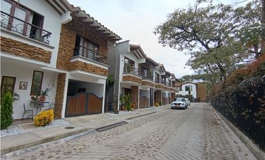 Casa en arriendo en unidad cerrada en La Ceja