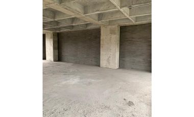 SE ARRIENDA OFICINA POBLADO