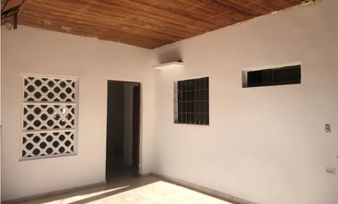 CASA DISPONIBLE EN ARRIENDO/VENTA EN EL CENTRO DE LA CIUDAD