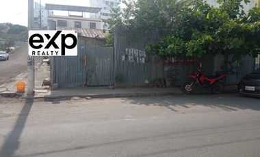 SE VENDE TERRENO EN BAHIA DE CARAQUEZ