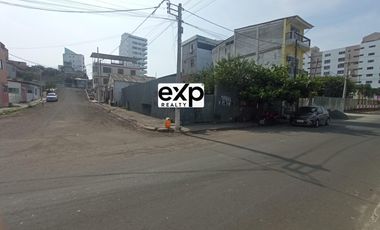 SE VENDE TERRENO EN BAHIA DE CARAQUEZ