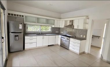 Venta o Alquiler Casa en Santa Catalina Barrio Nautico