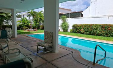 CASA RESIDENCIAL EN VENTA EN CAMPECHE BOSQUES DE CAMPECHE EN ESQUINA