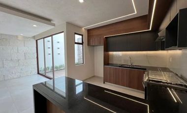 Casa Nueva en Venta – Altozano, Morelia