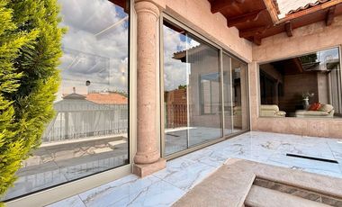 Casa residencial en VENTA en Marfil con Alberca