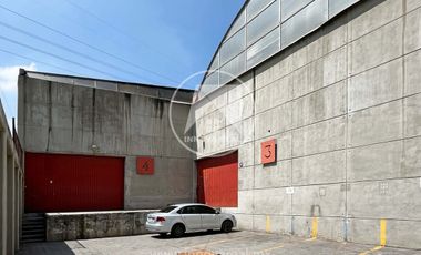 Bodegas Comerciales en San Miguel Xochimanga