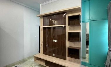 Rumah Baru 3 Lt Cluster Strategis Dekat Stasiun Lenteng Agung Murah