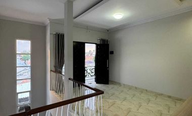 Rumah Baru 3 Lt Cluster Strategis Dekat Stasiun Lenteng Agung Murah