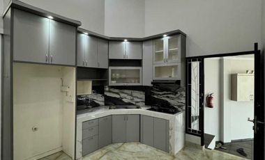 Rumah Baru 3 Lt Cluster Strategis Dekat Stasiun Lenteng Agung Murah