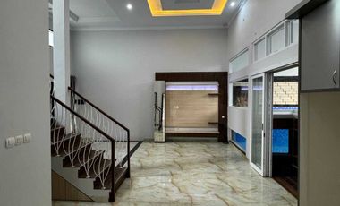 Rumah Baru 3 Lt Cluster Strategis Dekat Stasiun Lenteng Agung Murah