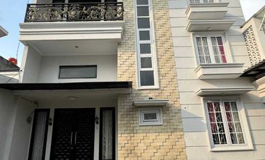 Rumah Baru 3 Lt Cluster Strategis Dekat Stasiun Lenteng Agung Murah