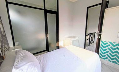 Sewa Rumah Cluster Modern 4 Kamar Tidur di Jati Padang Furnished