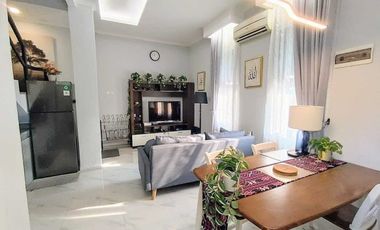 Sewa Rumah Cluster Modern 4 Kamar Tidur di Jati Padang Furnished