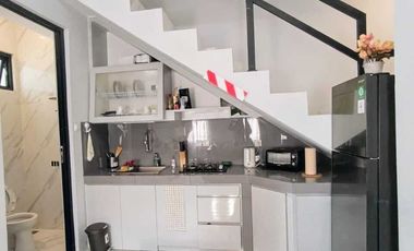 Sewa Rumah Cluster Modern 4 Kamar Tidur di Jati Padang Furnished