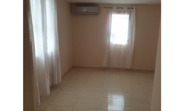 Casa en Alquiler en Villa Lucre # 2126 cad