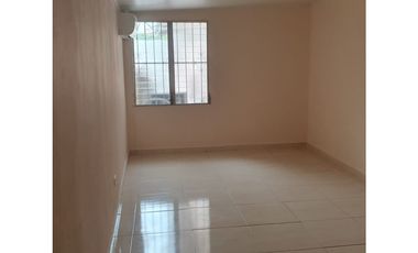 Casa en Alquiler en Villa Lucre # 2126 cad