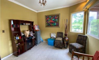 PARQUE LEFEVRE / SANTA ELENA / 285M / 2 LOCALES EN PLANTA BAJA