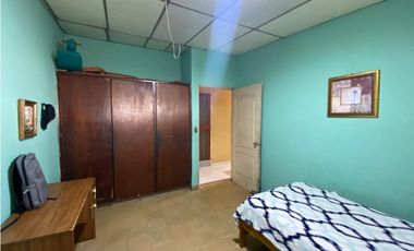 PARQUE LEFEVRE / SANTA ELENA / 285M / 2 LOCALES EN PLANTA BAJA