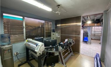 PARQUE LEFEVRE / SANTA ELENA / 285M / 2 LOCALES EN PLANTA BAJA