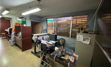 PARQUE LEFEVRE / SANTA ELENA / 285M / 2 LOCALES EN PLANTA BAJA