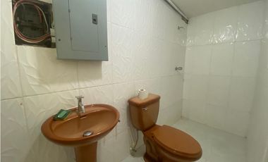 PARQUE LEFEVRE / SANTA ELENA / 285M / 2 LOCALES EN PLANTA BAJA