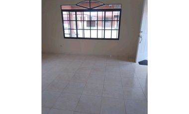 ALQUILO CASA EN NUEVO EMPERADOR 3R