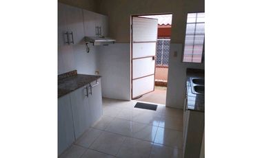 ALQUILO CASA EN NUEVO EMPERADOR 3R